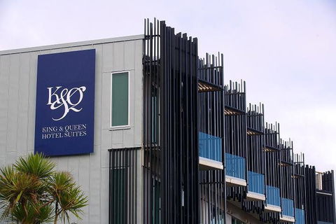 King & Queen Hotel Suites - Accommodation New Zealand 0
