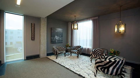 King & Queen Hotel Suites - Accommodation New Zealand 7