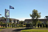 Coronation Court Motel