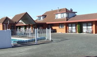 Ace High Motor Inn