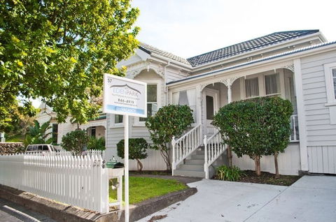 ASURE At Eden Park - Accommodation New Zealand 0
