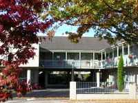 Accolade Lodge Motel