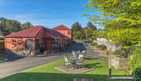 Red Tussock Motel